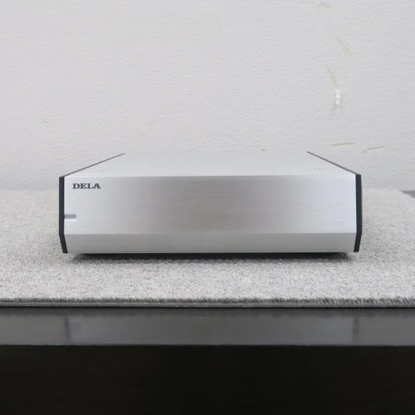 【Bランク】DELA S100 ネットワークスイッチ デラ @60559