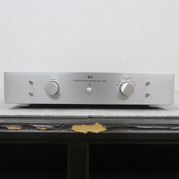【ジャンク】TRIODE Future 2000 プリメインアンプ トライオード @60720