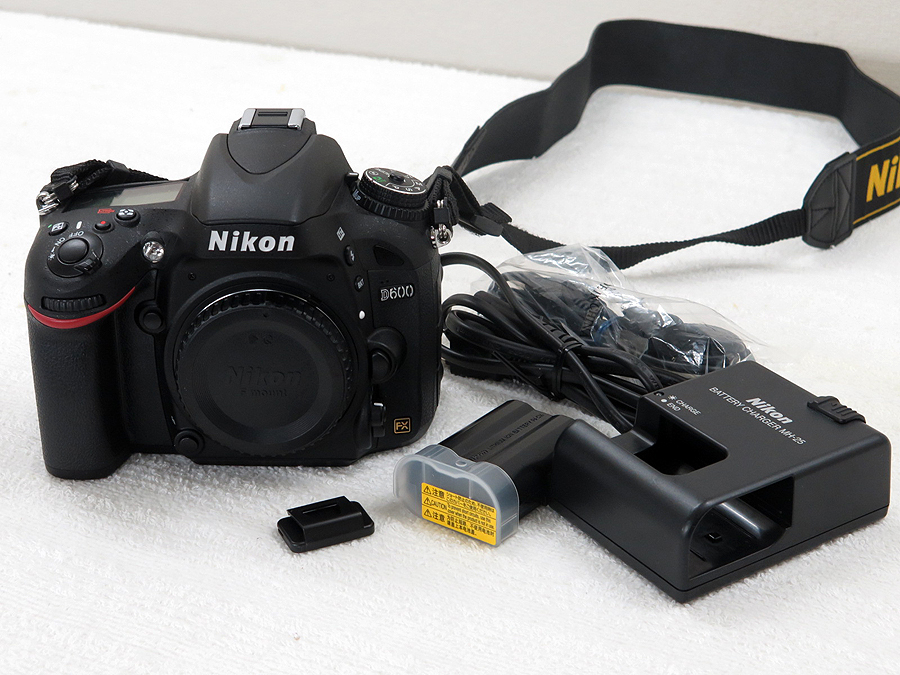 ニコン Nikon D600 カメラ 元箱付
