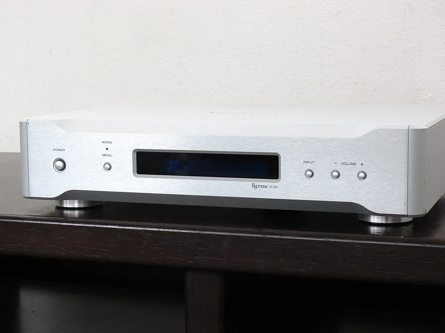 エソテリック ESOTERIC D-07 D/Aコンバーター 元箱付