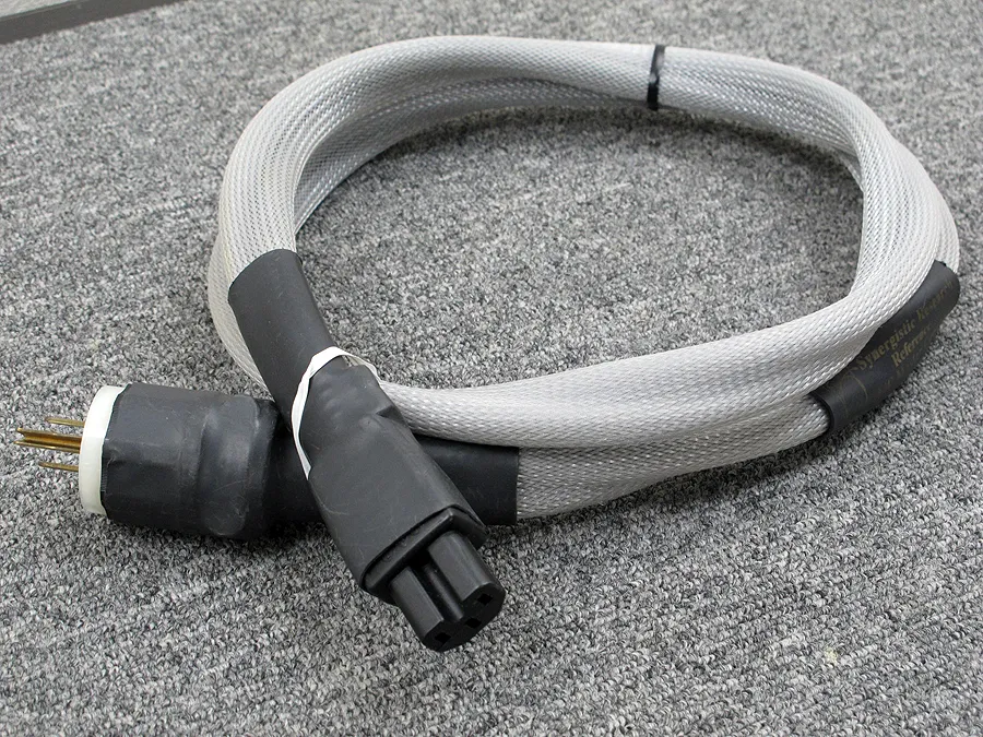 SYNERGISTIC RESEARCH A/C Master Coupler(1.5m) 電源