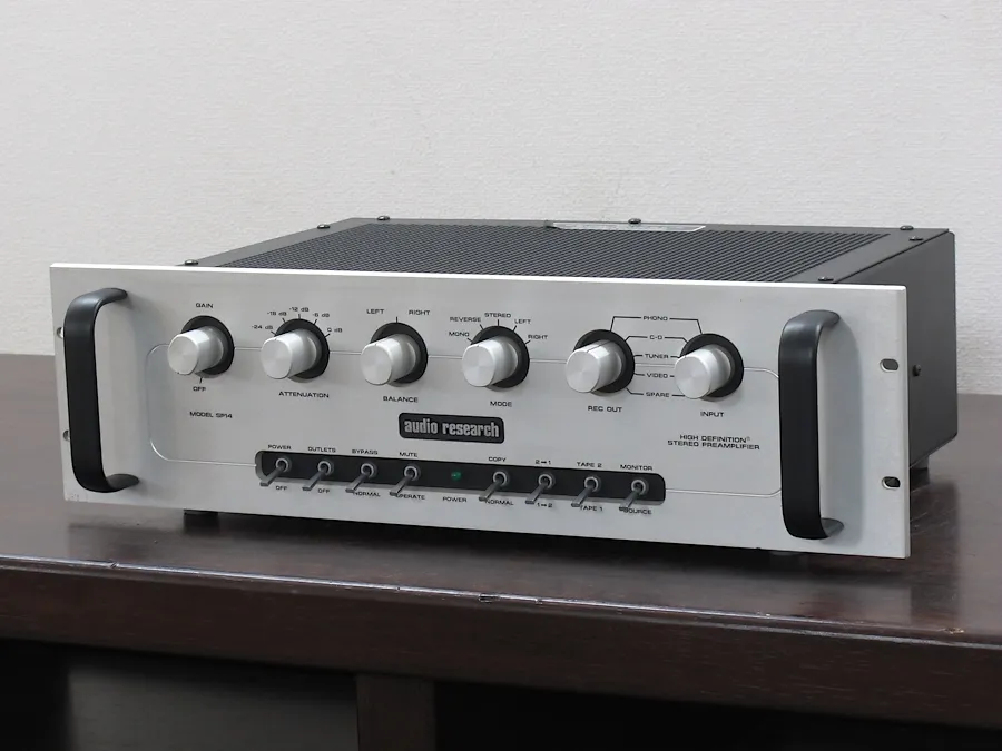 Audio Research SP14 管球式ハイブリッドプリアンプ
