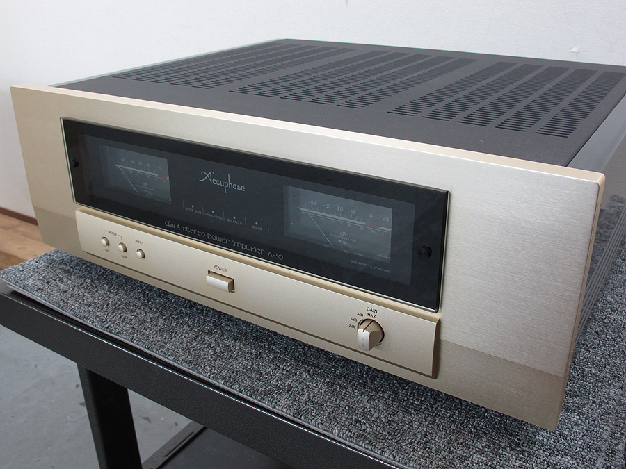 アキュフェーズ Accuphase A-30 パワーアンプ @24113 / 中古オーディオ買取、販売、通販のショップアフロオーディオ横浜