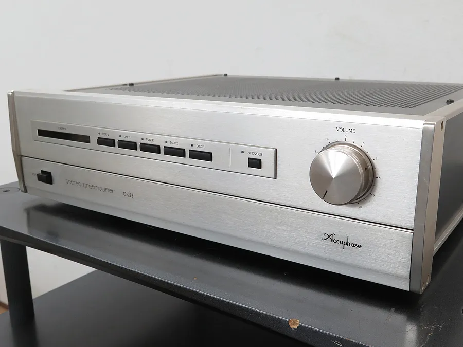 アキュフェーズ Accuphase C-222 プリアンプ