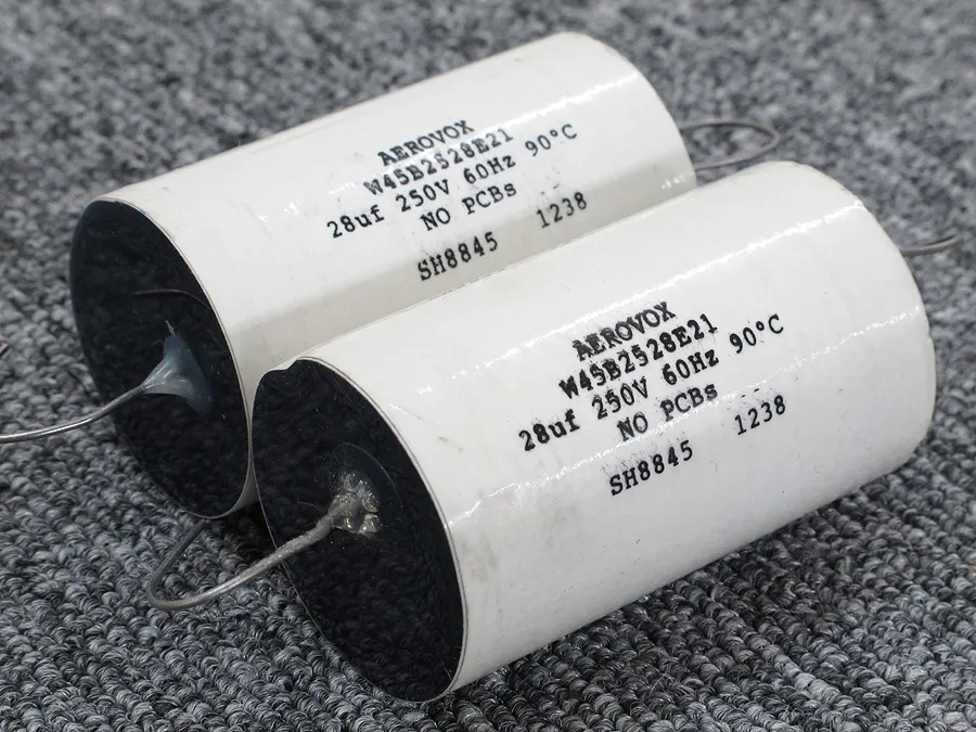 AEROVOX W45B2528E21 28uf 250V コンデンサー