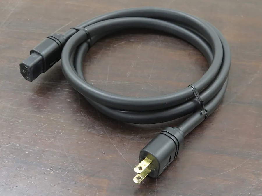 ラックスマン LUXMAN JPA-15000 (1.8m) 電源ケーブル