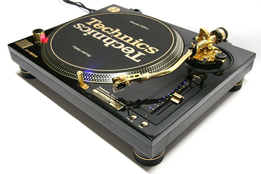 Technics SL-1200GLD-K ターンテーブル