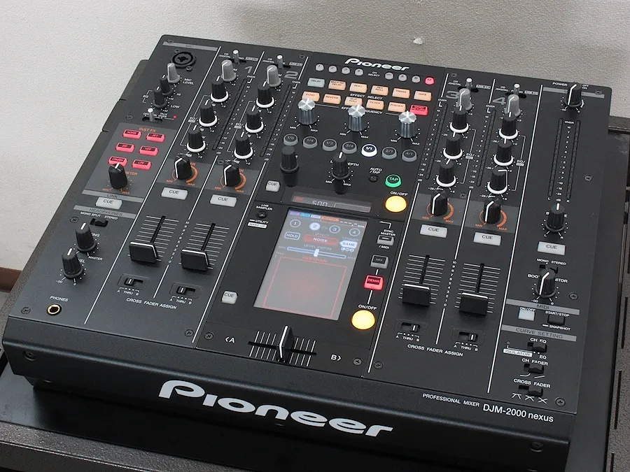 パイオニア Pioneer DJM-2000 nexus DJミキサー