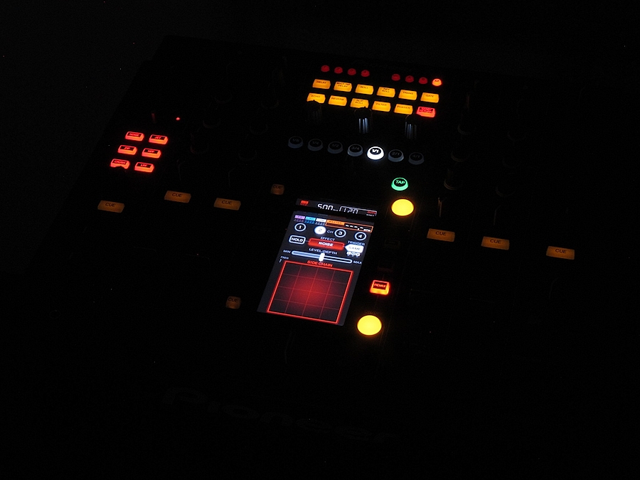 パイオニア Pioneer DJM-2000 nexus DJミキサー @24790 / 中古