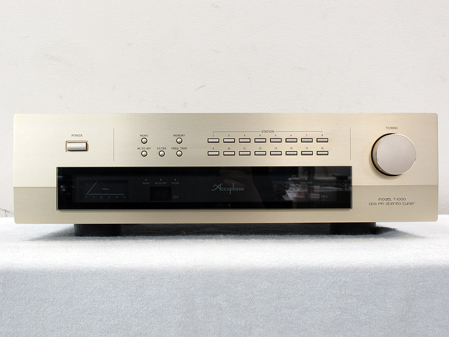 Accuphase T-1000 シンセサイザーFMチューナー 元箱付 @24829（販売済