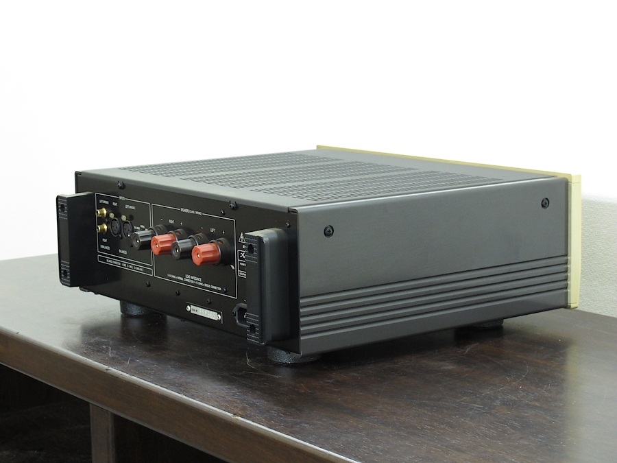 アキュフェーズ Accuphase A-30 パワーアンプ @25964 / 中古オーディオ アキュフェーズ Accuphase A-30 パワーアンプ @25964 / 中古オーディオ