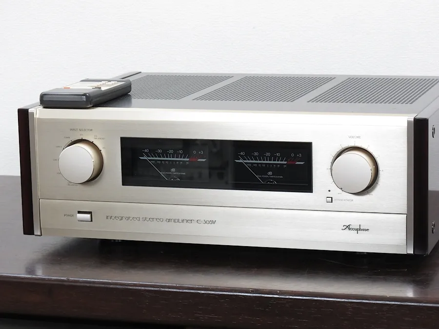 アキュフェーズ Accuphase E-305V プリメインアンプ
