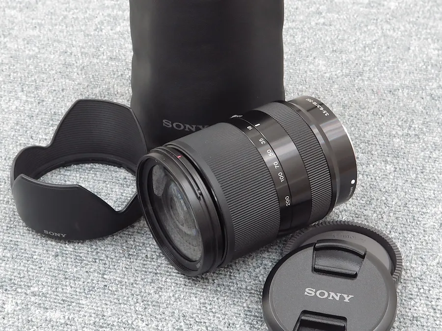 SONY E 18-200mm F3.5-6.3 OSS LE レンズ