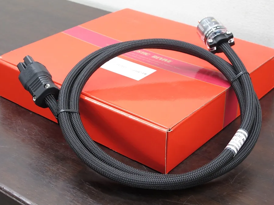 Acoustic Revive POWER STANDARD-triple C-FM 2.0m 電源