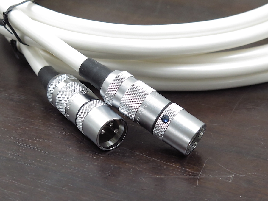 OYAIDE TUNAMI TERZO XX 3.3mペア XLRケーブル 元箱付 @27545 / 中古