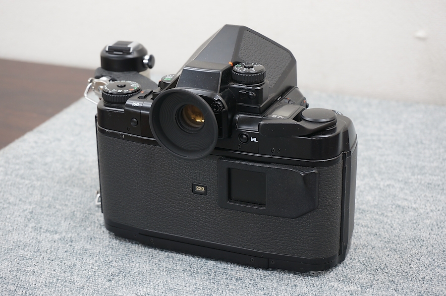 PENTAX 67(木製グリップ Pentax P28 付き) カメラ @27629 / 中古オーディオ買取、販売、通販のショップアフロオーディオ横浜