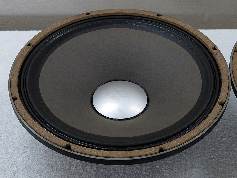 JBL D130 38cm 15インチ ウーファー 8Ωスピーカー m0a558