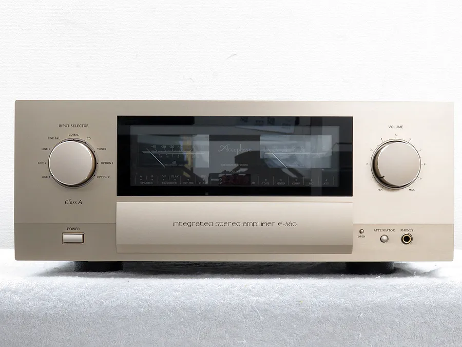 アキュフェーズ Accuphase E-560 プリメインアンプ