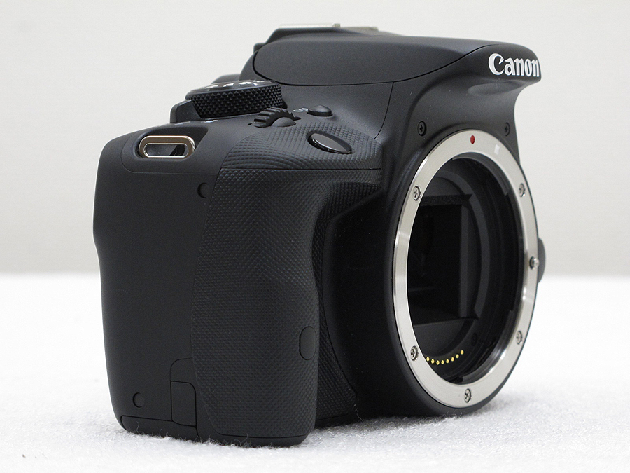 美品】 Canon EOS Kiss X7 Wズームキット デジタル一眼 @28265 / 中古
