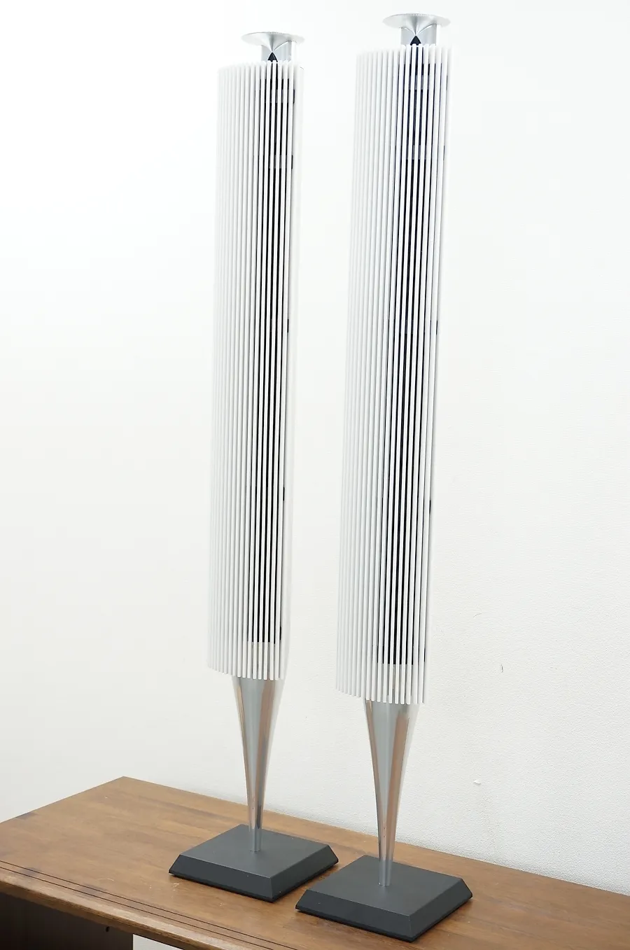 バングアンドオルフセン B&O BeoLab 18 スピーカー