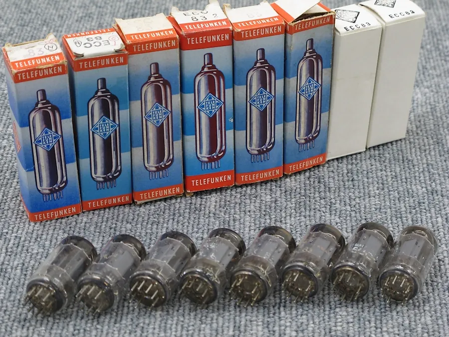 TELEFUNKEN ECC83 ダイヤマーク付 真空管 (8本) @29414｜中古