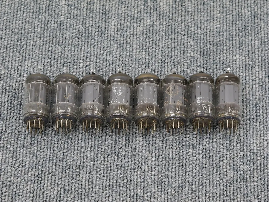 TELEFUNKEN ECC83 ダイヤマーク付 真空管 (8本) @29414｜中古