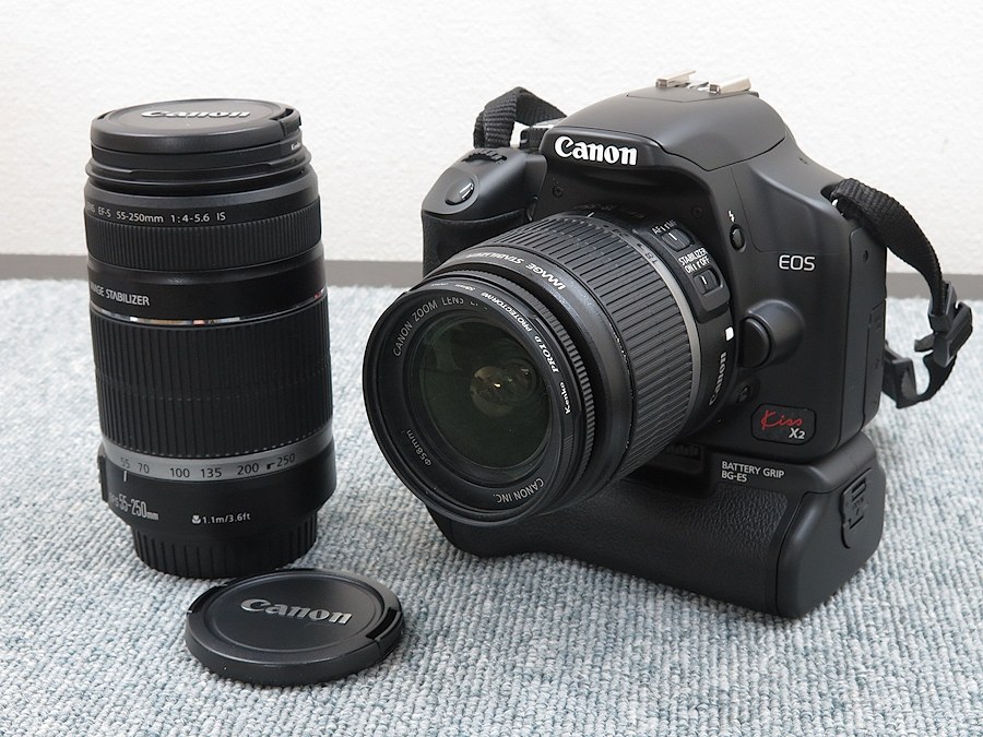 カメラ デジタルカメラ Canon EOS Kiss X2 ダブルズームキット 付属品多数 @29953 / 中古 