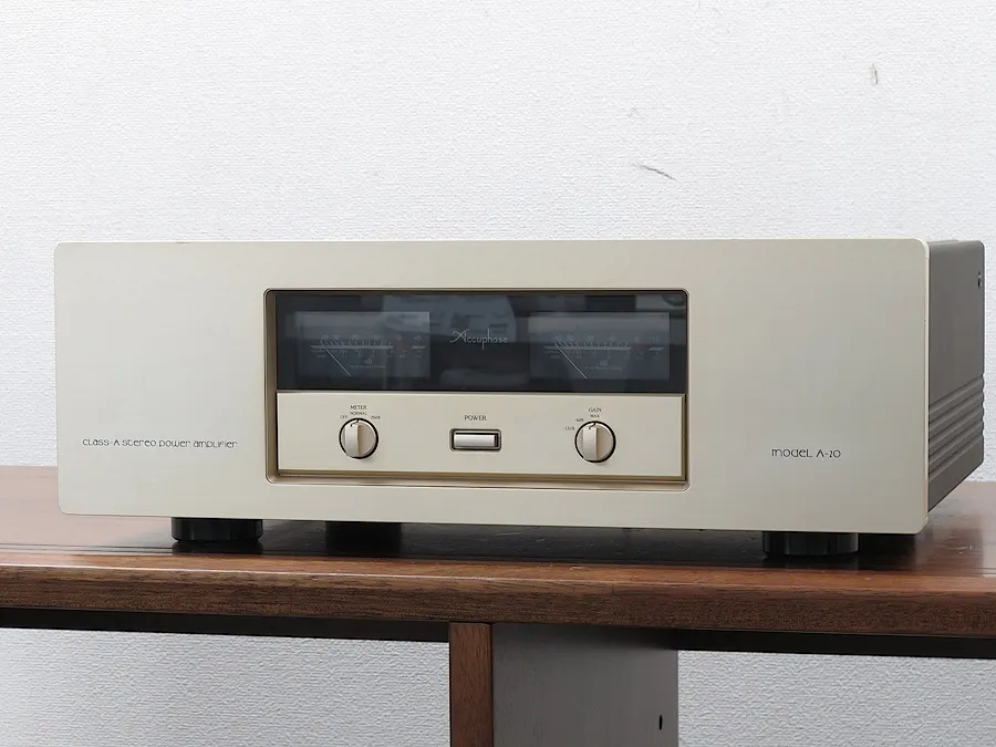 アキュフェーズ Accuphase A-20 パワーアンプ