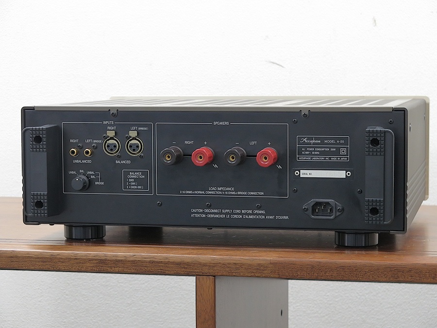 アキュフェーズ Accuphase A-20 パワーアンプ @30343 / 中古オーディオ