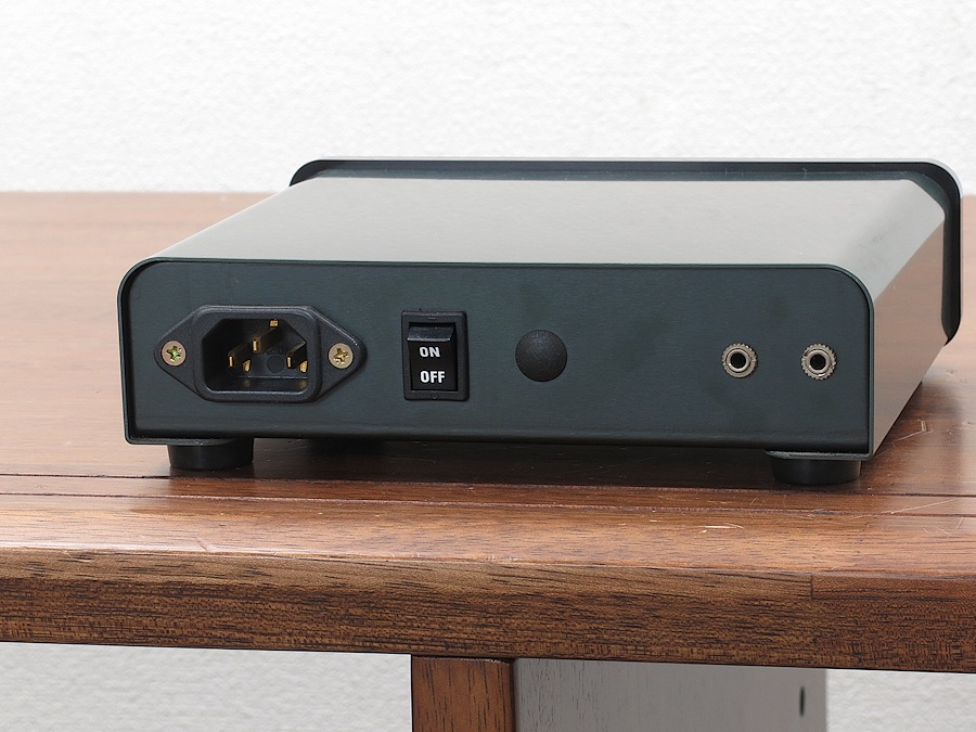 Acoustic Revive RE-9 アースリンク 元箱付 @30432 / 中古 Acoustic Revive RE-9 アースリンク 元箱付 @30432 / 中古