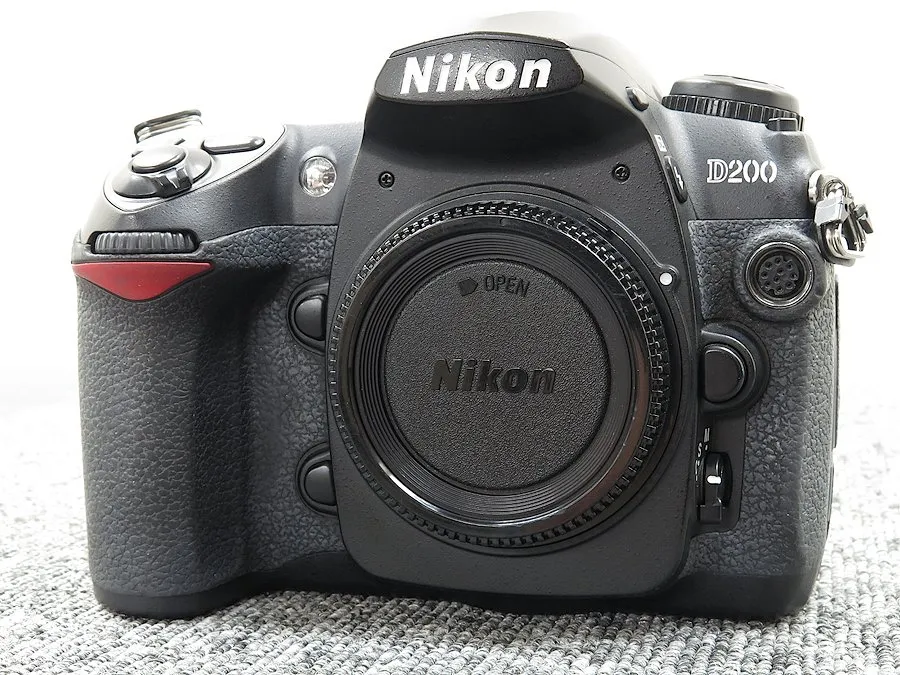 ニコン NIKON D200 ボディ カメラ