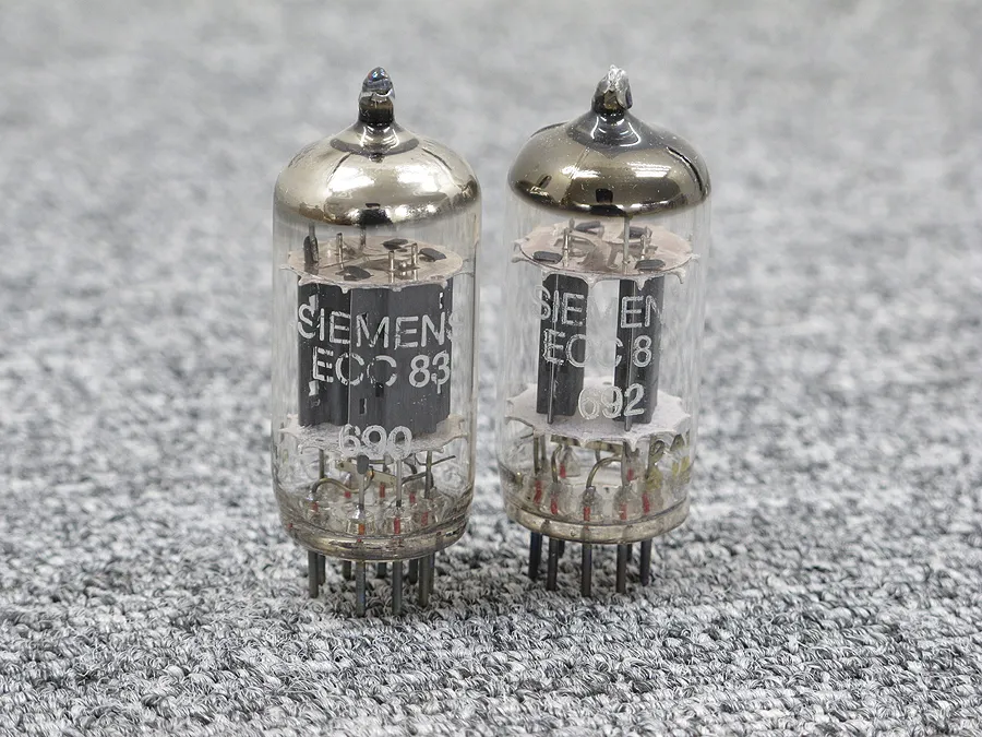 シーメンス SIEMENS ECC83 (2本) 真空管 元箱