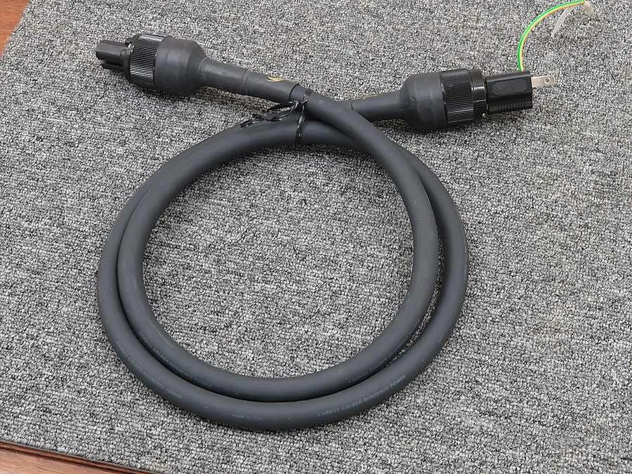 Running Springs Audio Mongoose (1.5m) 電源ケーブル