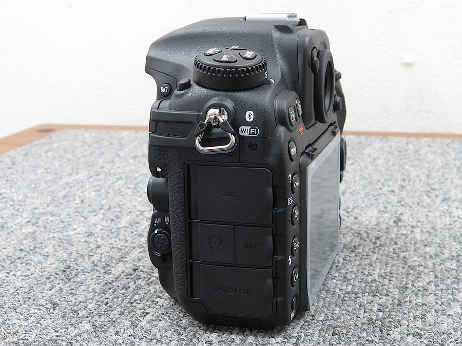 美品】ニコン NIKON D500 (ボディ) カメラ 元箱付 @31095 / 中古