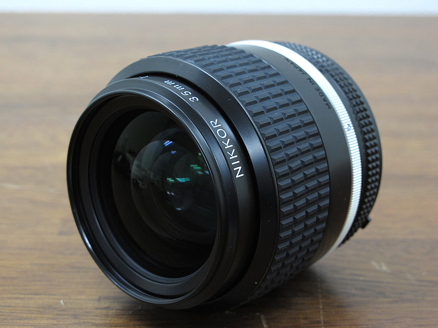 美品】Nikon カメラ D5300 レンズ2つ、電池および充電器付の+bonfanti ...