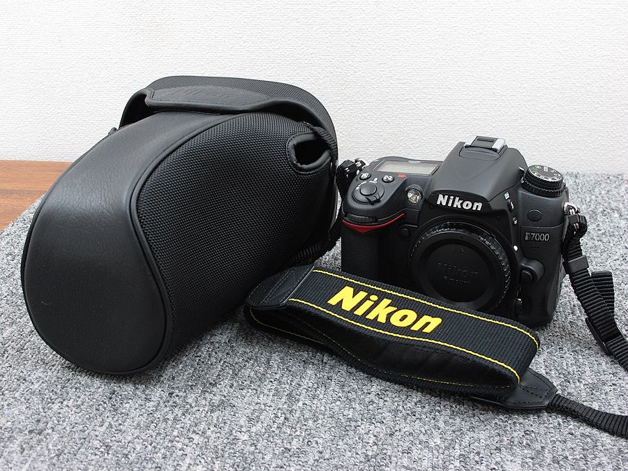 ニコン NIKON D7000 カメラ ボディ