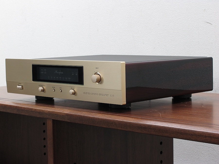 美品】Accuphase C-27 フォノイコライザー 元箱付 @31845 / 中古オーディオ買取、販売、通販のショップアフロオーディオ横浜