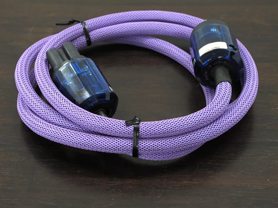 オヤイデ OYAIDE L/i50EXs(1.8m) 電源ケーブル 元箱付