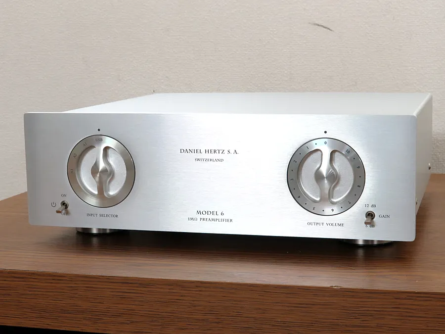 Daniel Hertz M6 プリアンプ Mark Levinson