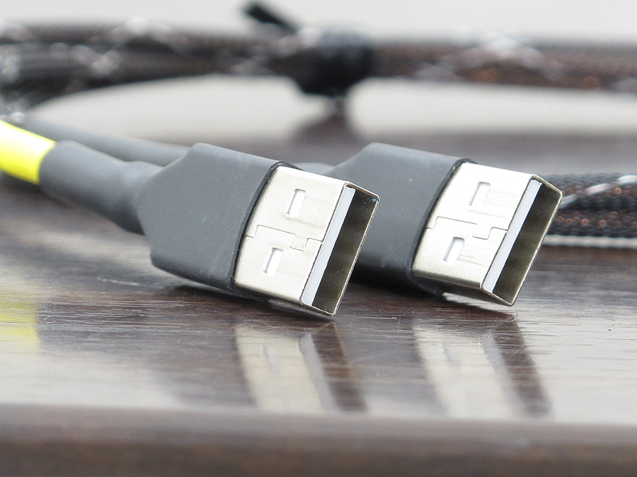 ヒナhina UBX-W 電源線/信号線分離型 USBケーブル @32802 / 中古 ヒナhina UBX-W 電源線/信号線分離型 USBケーブル @32802 / 中古