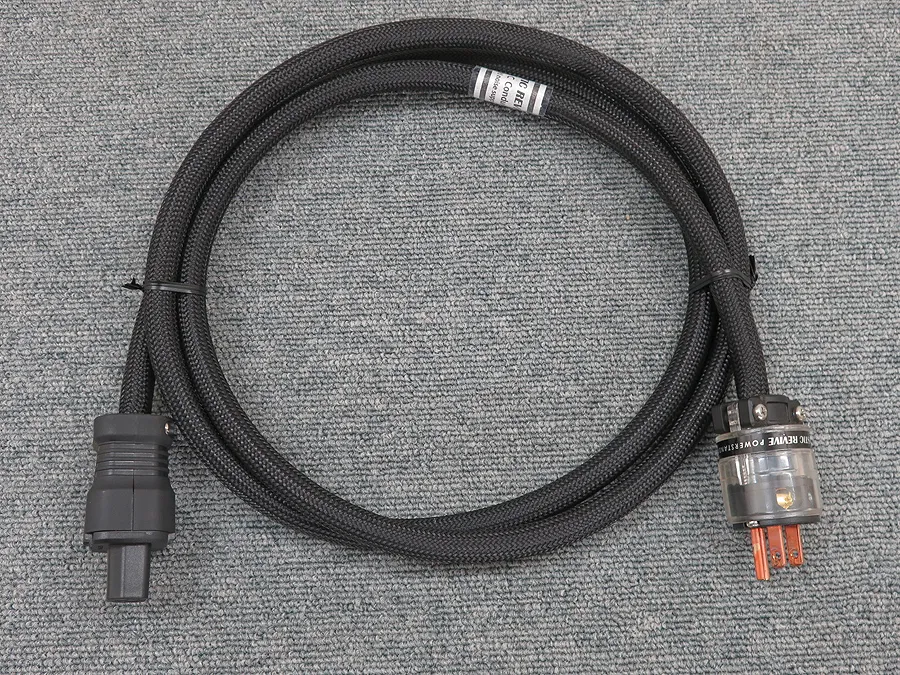 Acoustic Revive POWER STANDARD-triple C-FM 2.0m 電源