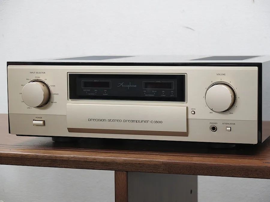 アキュフェーズ Accuphase C-3800 プリアンプ