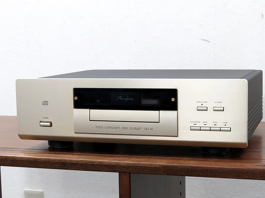 アキュフェーズ Accuphase DP-67 CDデッキ