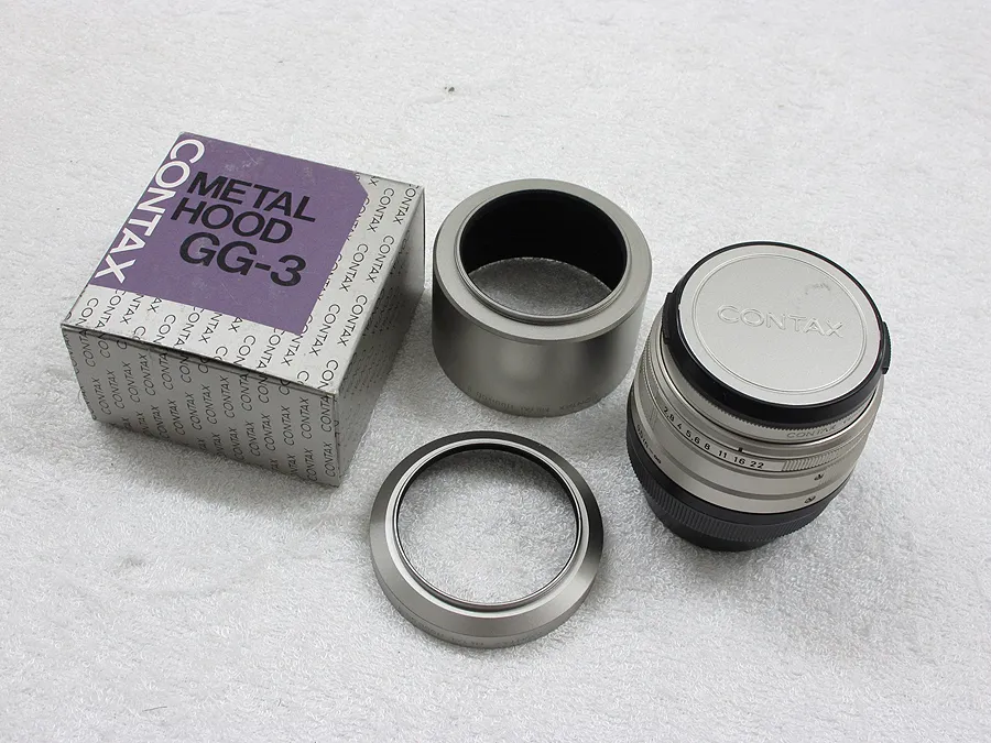 Carl Zeiss Biogon 2.8/28 T* シルバー レンズ フード付き