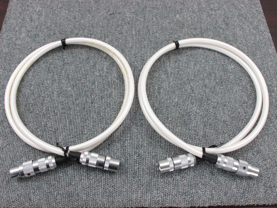美品】OYAIDE TUNAMI TERZO XX V2 1.3m XLRケーブル @34662