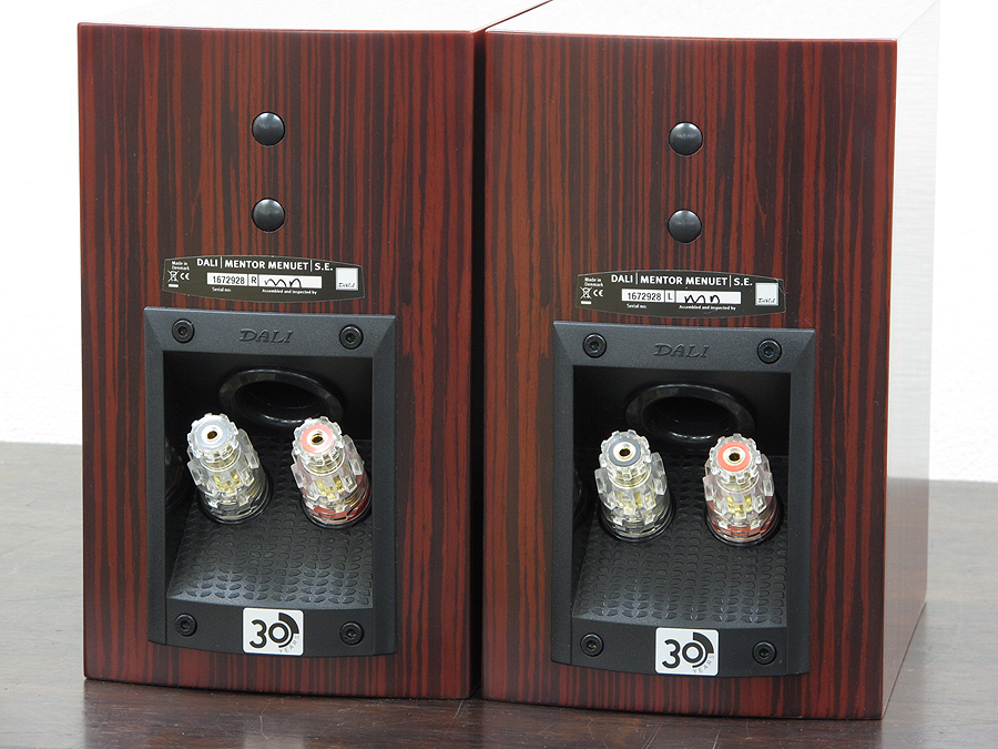 美品】 ダリ DALI MENTOR MENUET SE スピーカー @34746 / 中古