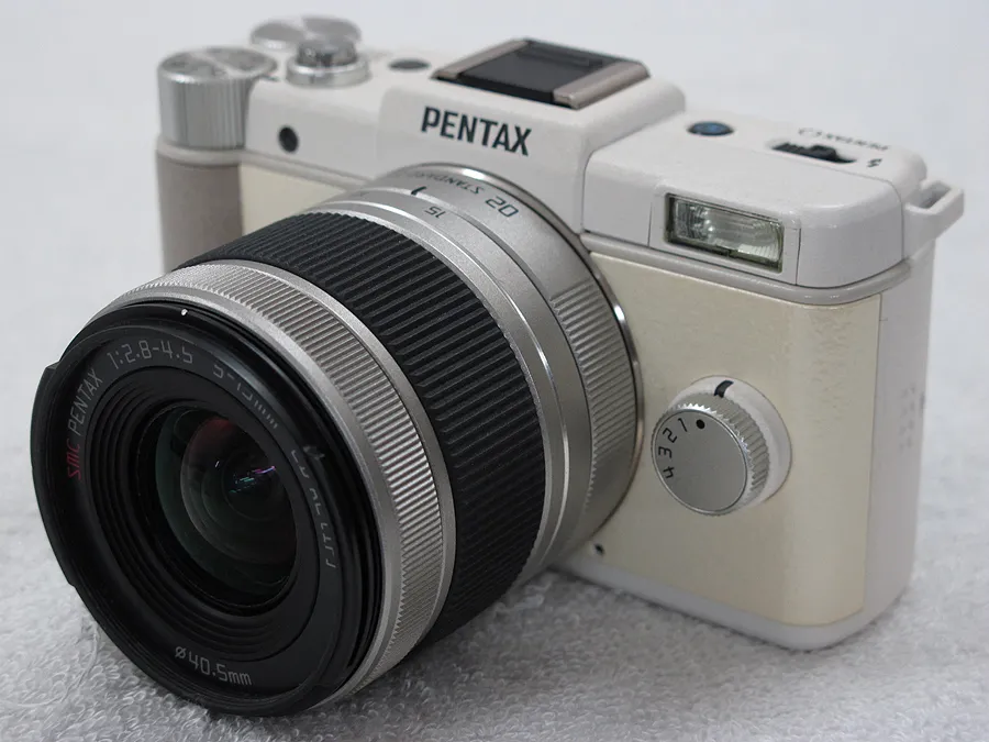 ペンタックス PENTAX Q 02ズームレンズキット カメラ