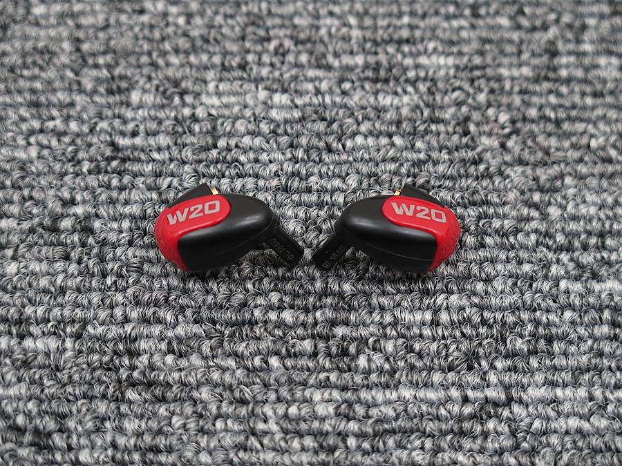 Westone W20 中古 社外イヤーピース付き ウエストン Westone W20 イヤホン 元箱付 @35060 / 中古