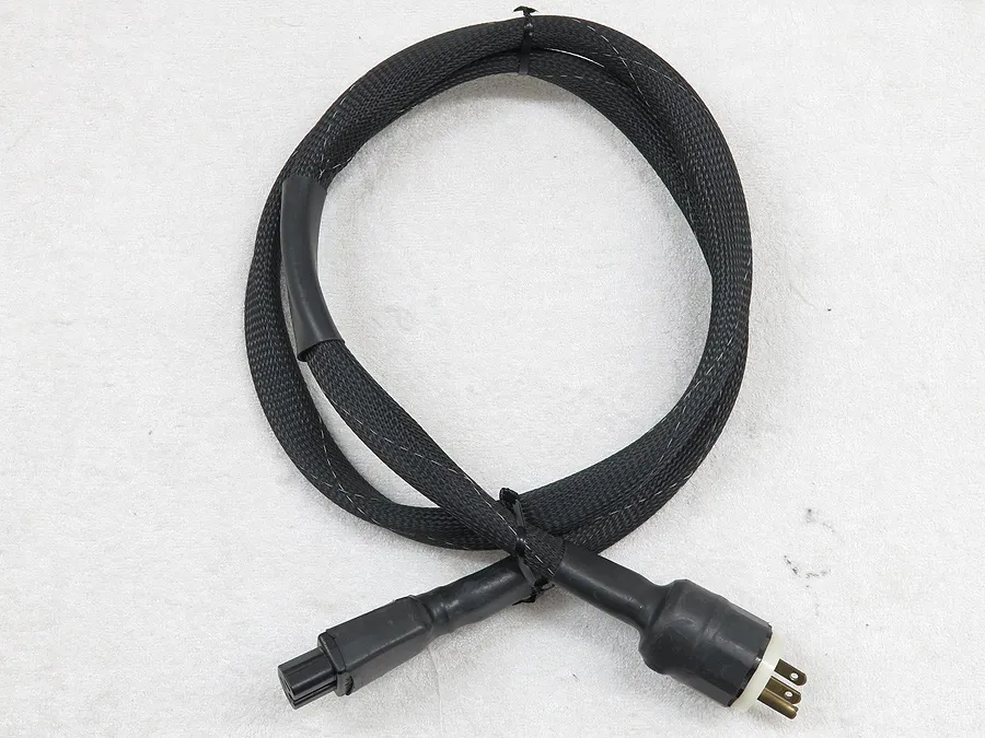 SYNERGISTIC RESEARCH A/C Master Coupler (1.5m) 電源