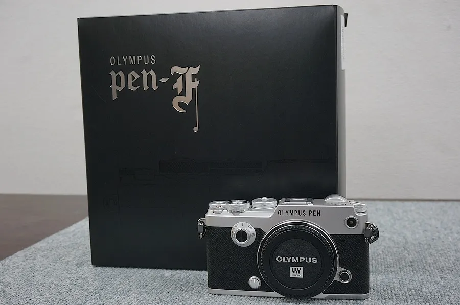 オリンパス OLYMPUS PEN-F カメラ 元箱付